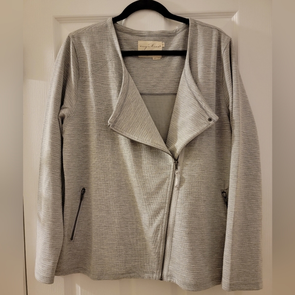 Evy's Tree Susan - Picture 2 of 6